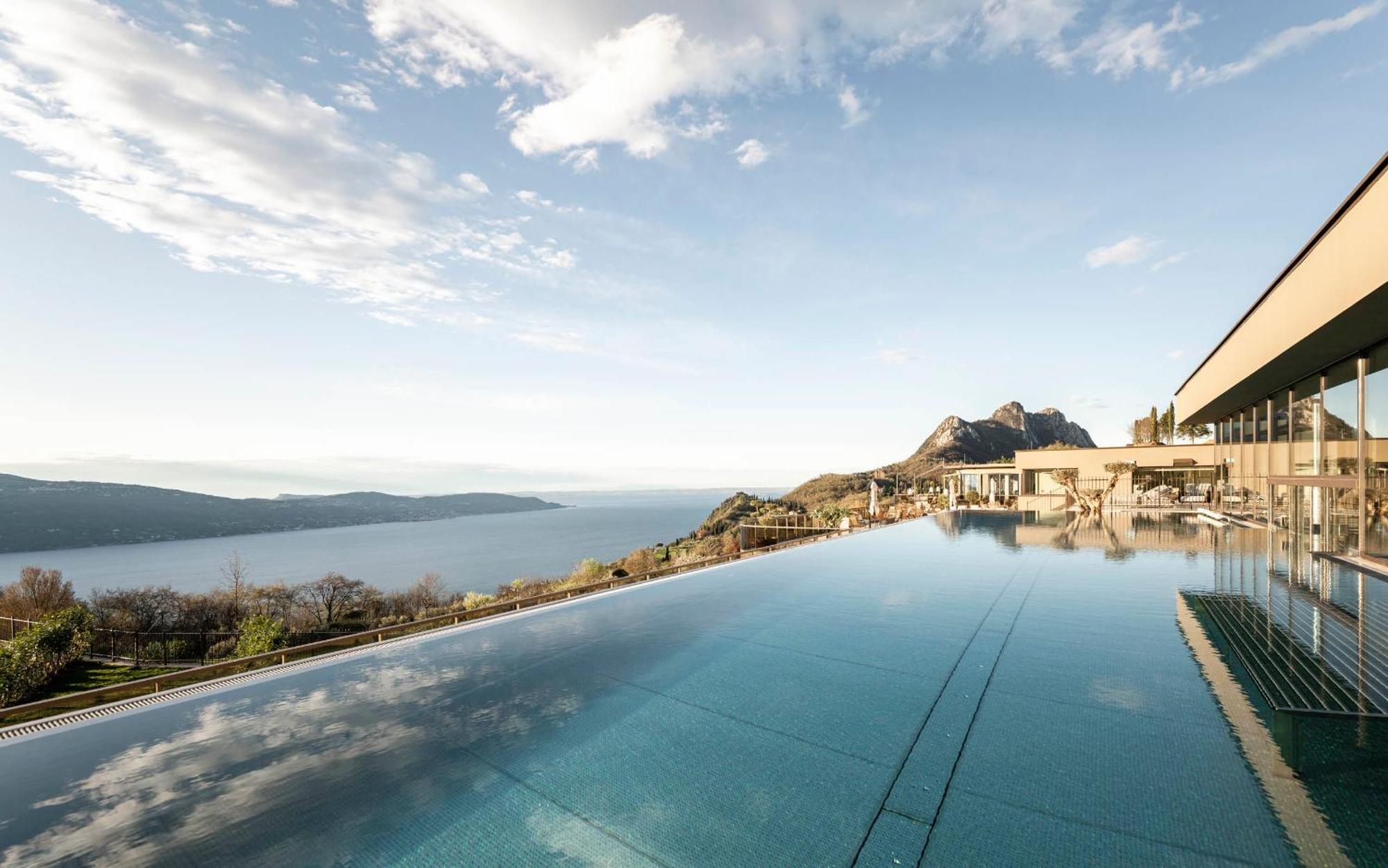Stroblhof Lake Garda Active Family Spa Resort Bora Bora Exterior foto